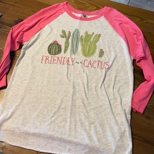 Super cute graphic tee. Like new